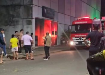 Urgente! Incêndio destrói supermercado em Tefé. Veja o vídeo