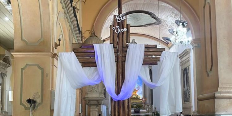 Missa de Páscoa na Catedral Metropolitana de Manaus