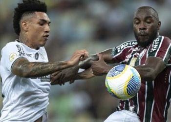 Botafogo vence Fluminense por 2 a 0