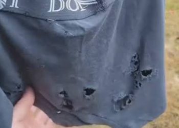 Deu saudade – Após 15 anos separada, mulher invade casa do ex, faz faxina e veste a cueca rasgada dele