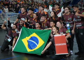 Brasileiros conquistam 7 prêmios em mundial de robótica nos Estados Unidos