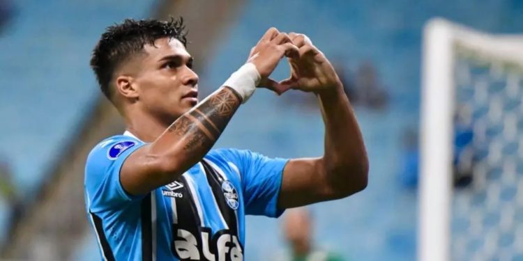 Grêmio vence na Sul-Americana antes de enfrentar o Flamengo pelo Brasileirão