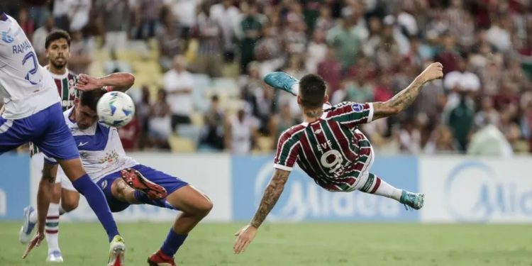 Com golaços de Everaldo, Fluminense goleia o San José pela Sul-Americana