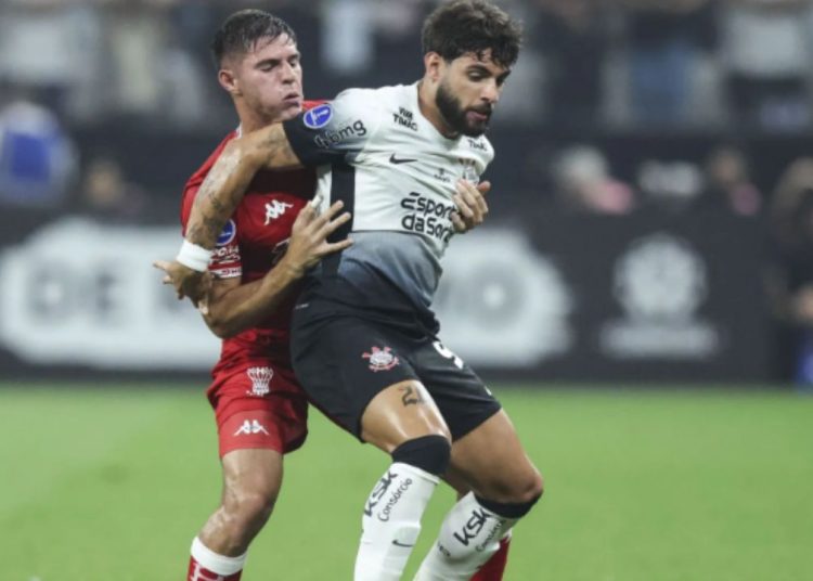 Corinthians vacila e estreia na Sul-Americana com derrota para o Huracán