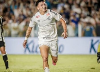 Atlético perde para Santos em noite de ‘ex-cruzeirenses’ e nova lesão de Neymar