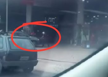 Motorista é flagrado atropelando homem de propósito em posto na Torquato Tapajós