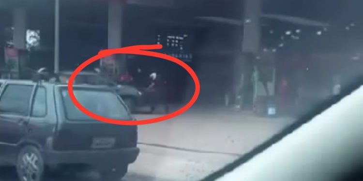 Motorista é flagrado atropelando homem de propósito em posto na Torquato Tapajós
