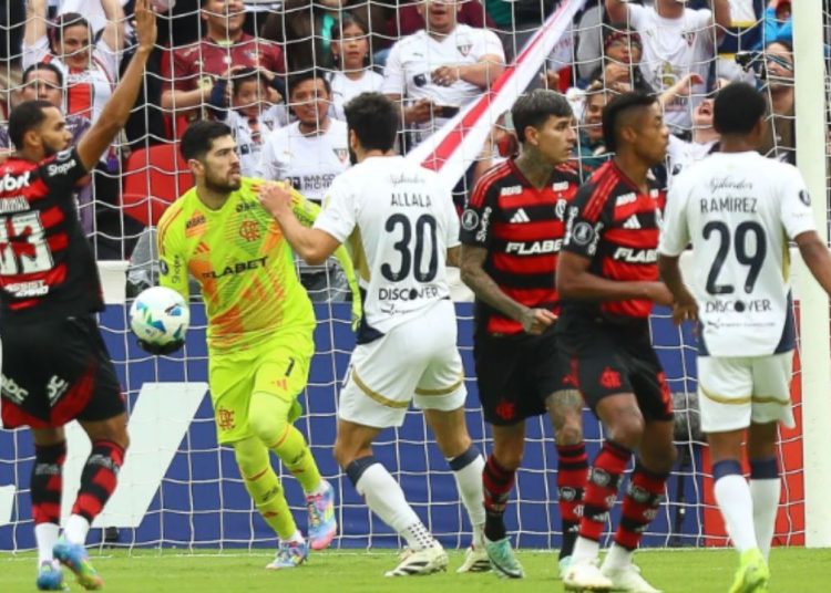 Libertadores: Flamengo empata com LDU e segue fora da zona de classificação