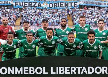 Palmeiras marca no fim e estreia com vitória na Libertadores