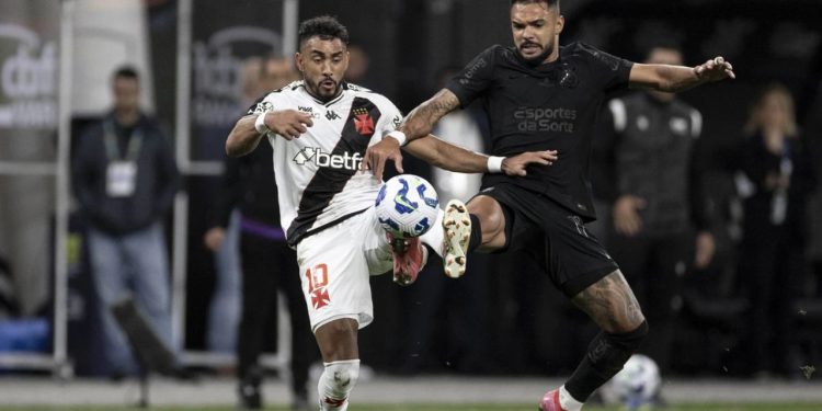 Corinthians conquista primeira vitória no Brasileirão com triunfo sobre o Vasco