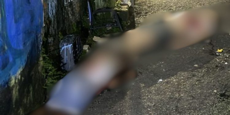 Imagem forte: Pistoleiros matam homens após partida de futebol no Santo Agostinho