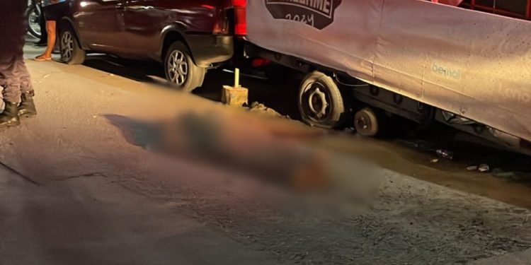 Vídeo: Após 'conversar' com dupla de moto, 'Monstro’ é morto com 9 tiros em Manaus