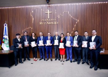 Aleam recebe, pela primeira vez, a Agenda Legislativa da Indústria do Amazonas