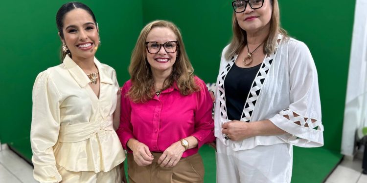 Como arrumar sua casa e suas finanças são os assuntos abordados no programa Pra Cima