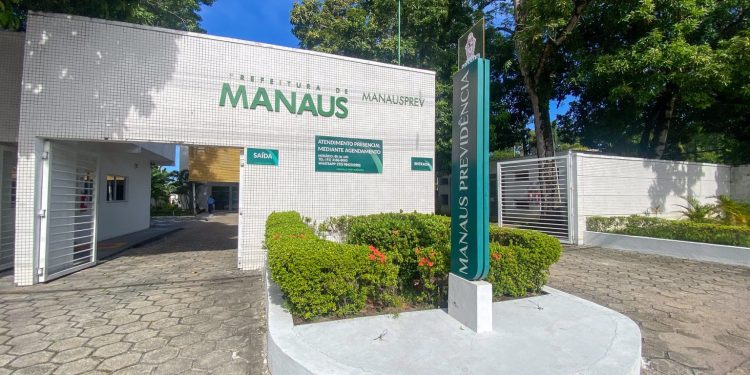 Prefeitura anuncia concurso com salários de até R$ 8,3 mil