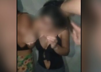 Tortura e humilhação; jovens têm cabelos cortados por membros de facção criminosa. Veja o vídeo
