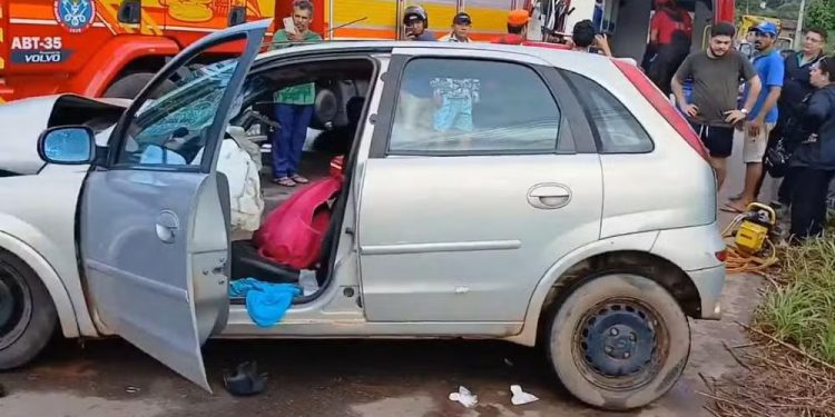 Capotamento na AM-010 deixa cinco feridos