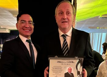 Sala Vip: Empresário Luiz Cruz é homenageado como Industrial do Ano 2025