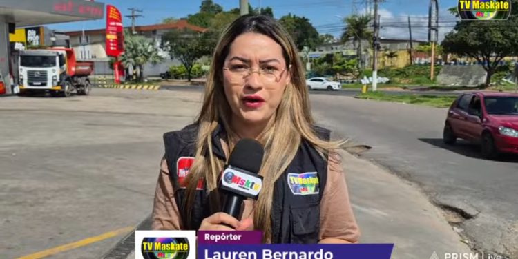 Prefeito David Almeida vistoria obra da lagoa do Bombeamento, que terá primeiro pedalinho