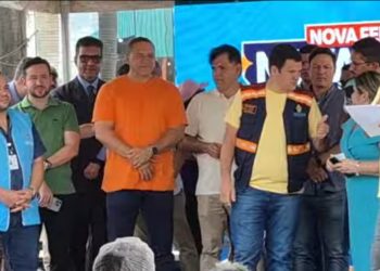 Prefeito David Almeida entrega feira do Nova Cidade totalmente revitalizada