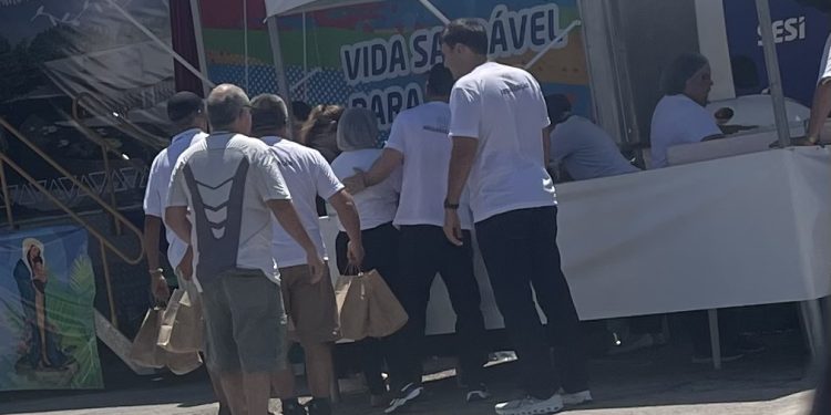 Centenas de Feijoada “Nossa Senhora da Amazônia” vendidas marcam o sucesso  do evento beneficente
