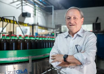 Quem sabe, faz bem feito! Luiz Cruz recebe o título de Industrial do Ano