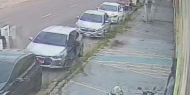 “Pistoleiro” é preso antes de executar rival na Cachoeirinha. Vídeo