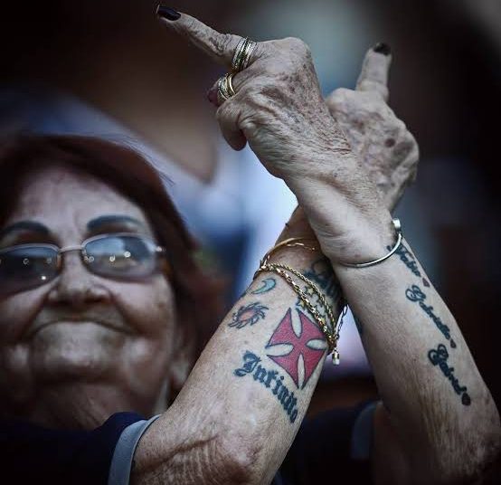 Presente de mãe – Vasco entrega o ouro e Vitória agradece