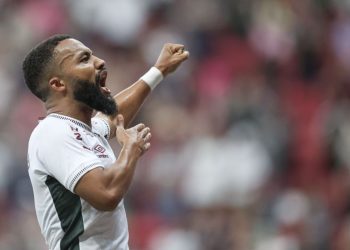 Fluminense goleia para avançar para oitavas da Copa do Brasil