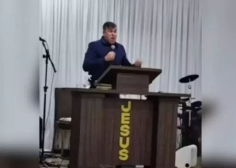 Tragédia! Pastor morre durante pregação