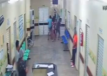 Invasão de familiares após morte de idosa causa destruição no hospital. Veja o vídeo