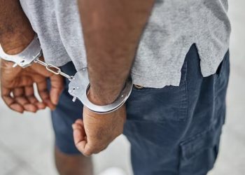 Abusou da sobrinha de 4 anos e foi flagrado pela mãe da vítima; ele foi preso