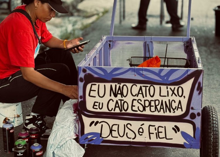 Catando dinheiro