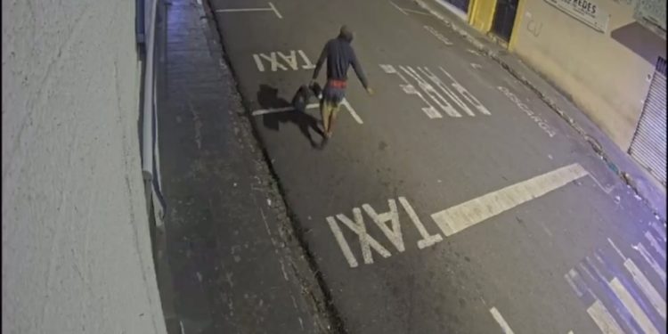 Furtou loja de eletrônicos e foi preso