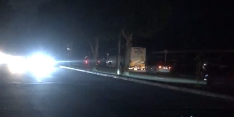 Apagão deixa Ponta Negra no escuro. Veja o vídeo