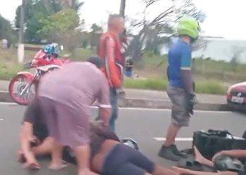 Colisão na Av. das Torres deixa motociclista e jovem feridos