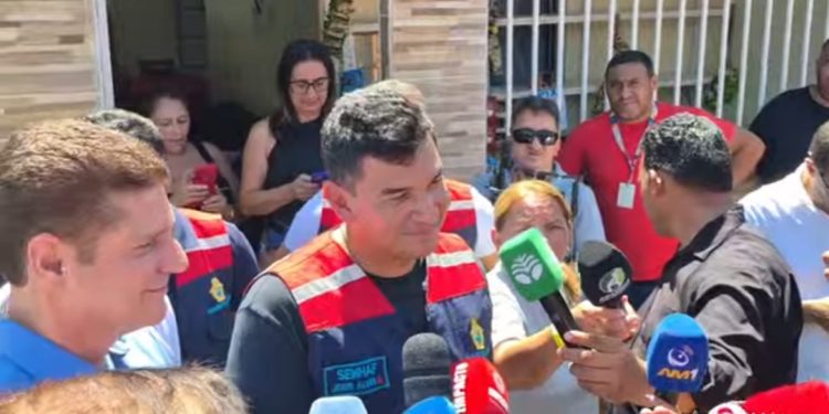 Entrega de mais cinco casas reformadas pelo programa ‘Casa Manauara’