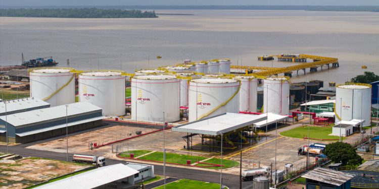 Rá, rá mas eu tô rindo à toa! Refinaria Atem mostra força e ganha benefício fiscal na Reforma Tributária