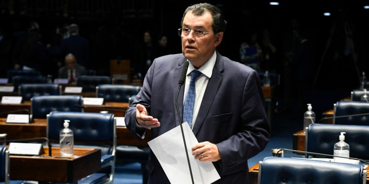 Licitação para construir novo porto da Manaus Moderna é lançada; Eduardo Braga comemora medida