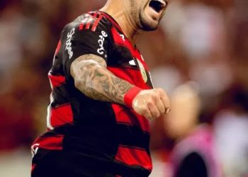 5 X 0 – Flamengo dá lavagem no Fortaleza e vira líder do Brasileirão