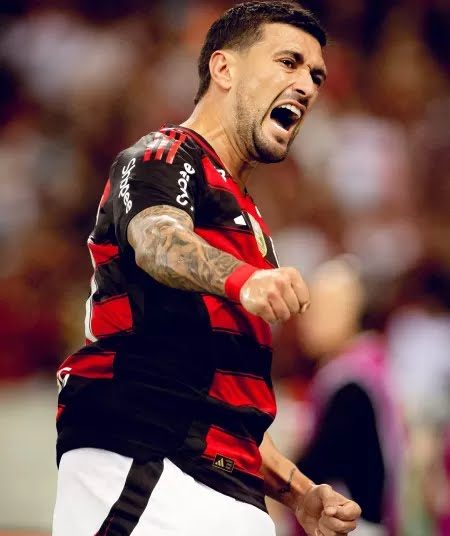 5 X 0 – Flamengo dá lavagem no Fortaleza e vira líder do Brasileirão