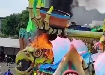 Fogo na alegoria do Caprichoso causa pânico no Bumbódromo de Parintins. Veja o vídeo