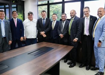 Renatão rasga a seda no Santuário dos Reis