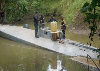Federal apreende narcossubmarino que levaria droga para a Europa
