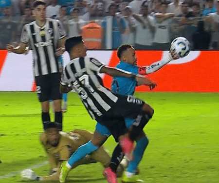 Neymar mete a mão na bola, é expulso e o Peixe termina frito no Fogão