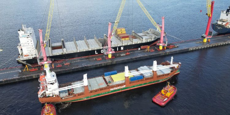 Grupo Chibatão investe em nova frota de pórticos sobre rodas híbridos de última geração