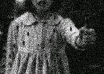 A menina-morta do vestido de bolinhas