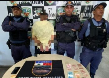 Tentou correr da PM, mas foi alcançado e preso por tráfico de drogas