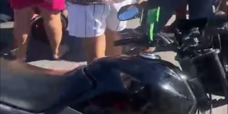 Morre motociclista em cruzamento na Zona Norte. Veja o vídeo