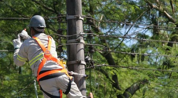 Interrupção de energia afeta cinco bairros neste sábado (12)